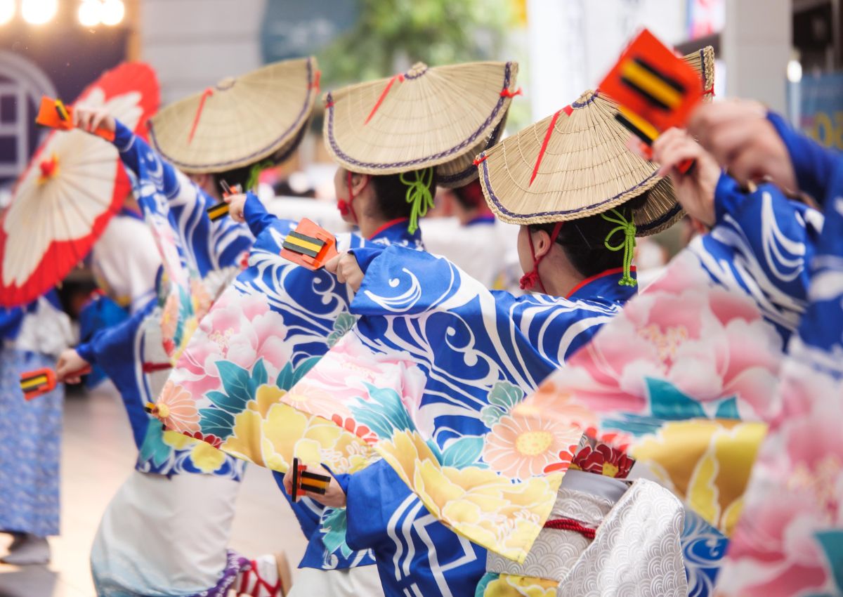 Dansers op het Yosakoi-festival in Shikoku