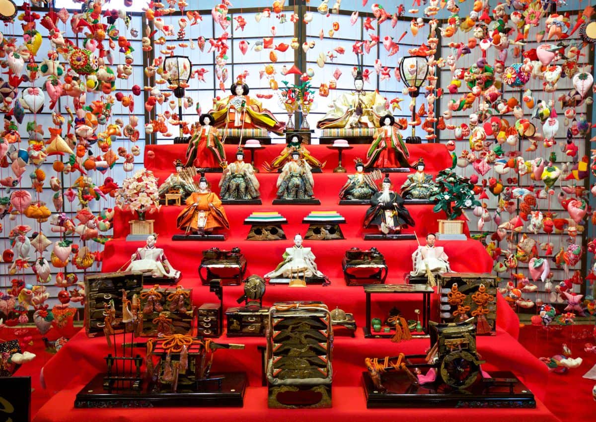Hina Matsuri-poppen tentoongesteld in Japan