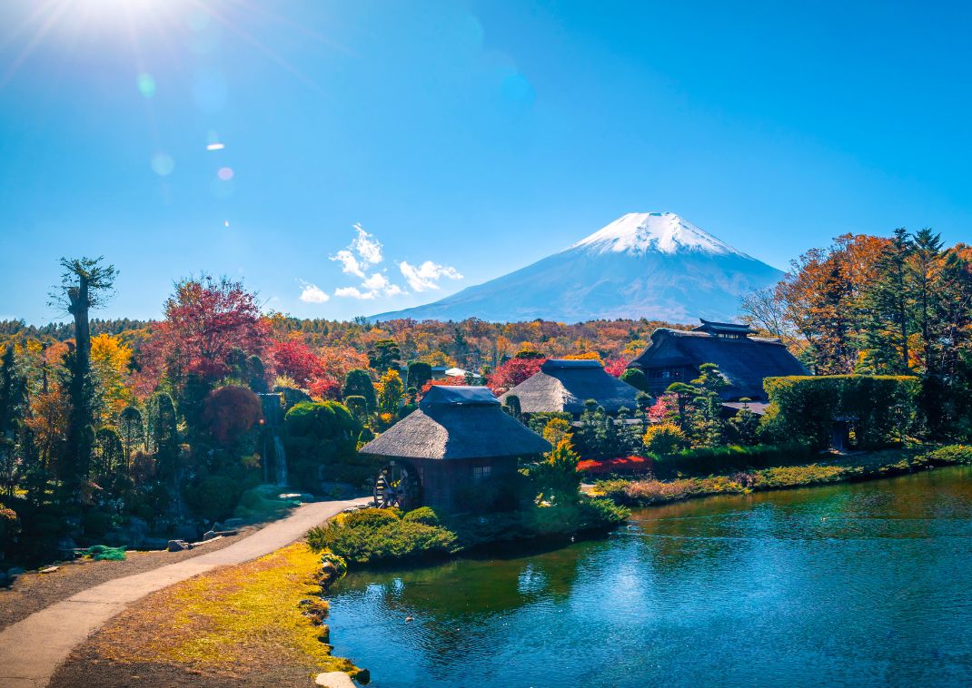 Lake Motosu en Mount Fuji, Yamanashi, Japan.