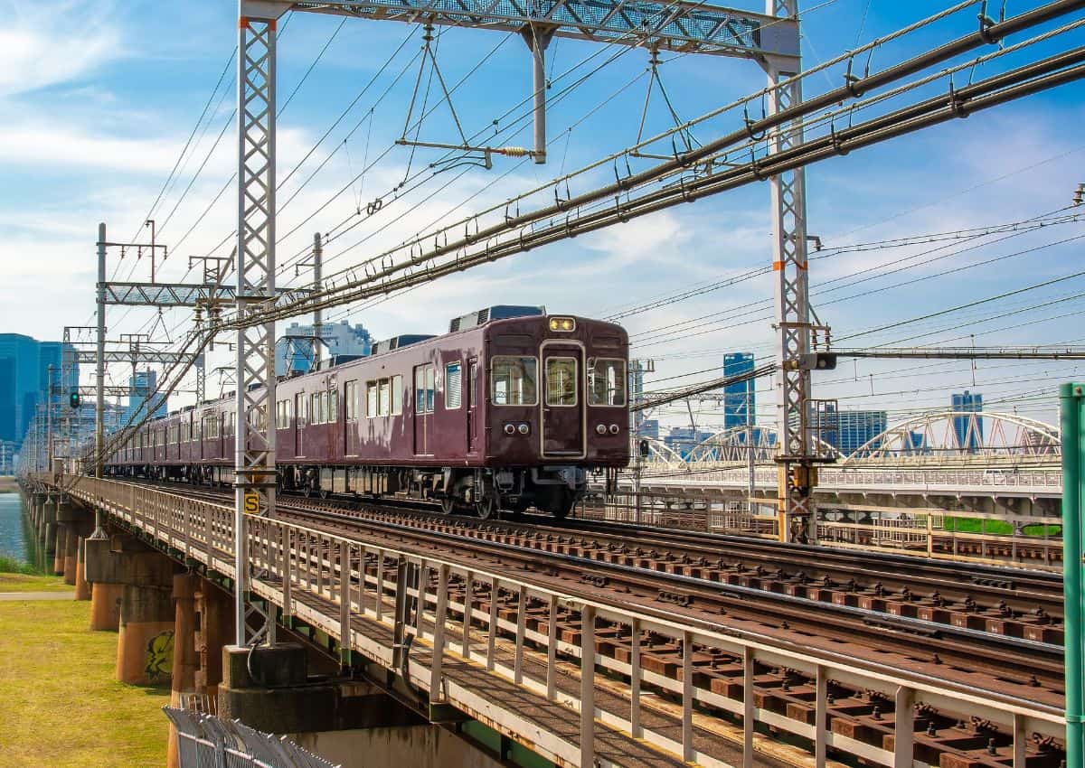 Trein vertrekt uit Osaka