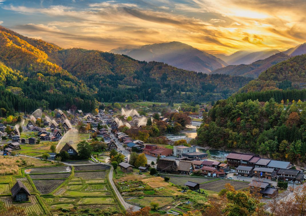 Het dorp Shirakawago in de herfst, Gifu, Japan