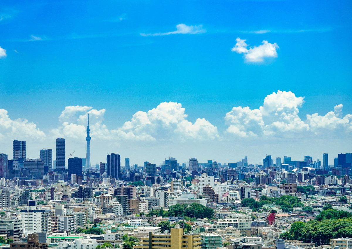 Zonnig uitzicht op Tokyo
