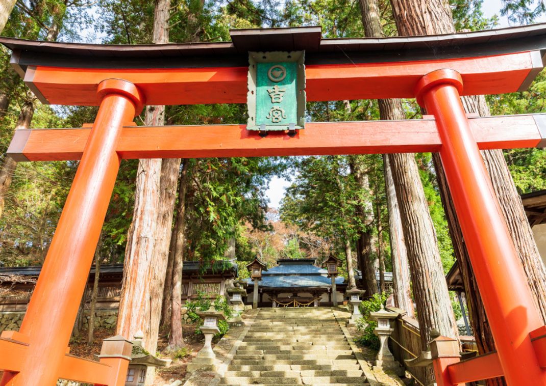 Ingang tot Hida-sannogu Hie-Jinja, Takayama, Japan