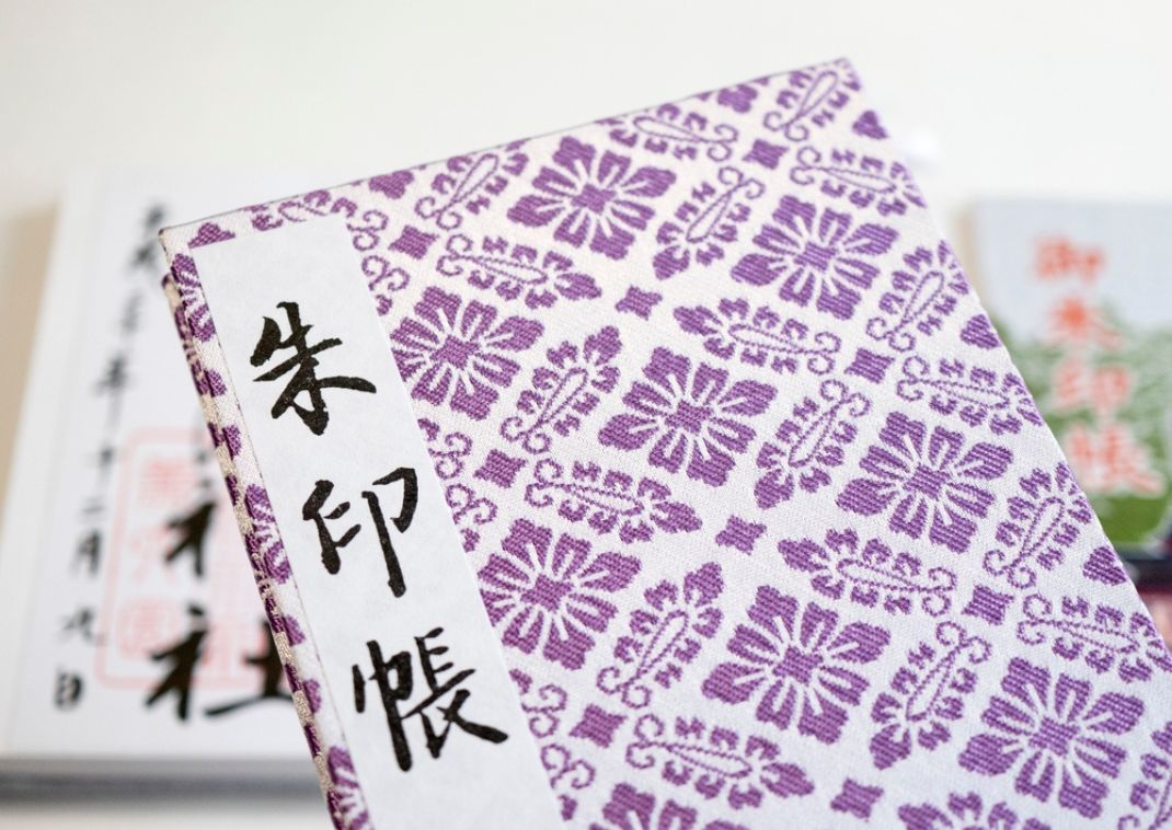 Losse goshuin-vellen met tempelstempel