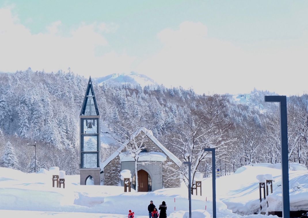 Besneeuwd landschap in Kiroro