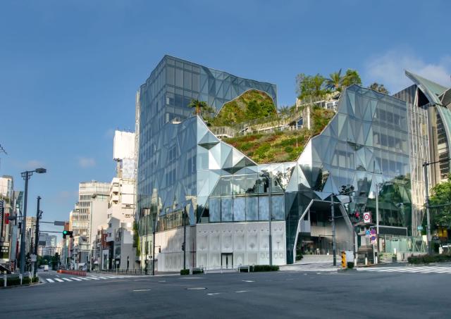 Harakado Plaza op Omotesando Street, Tokyo