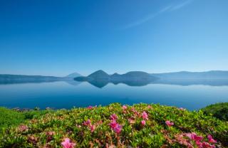 Toya-meer in de zomer