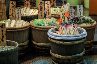 Ingelegde groenten bij de Nishiki-markt, Kyoto