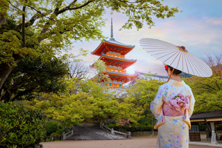De Kiyomizu-dera-tempel in Kyoto, Japan