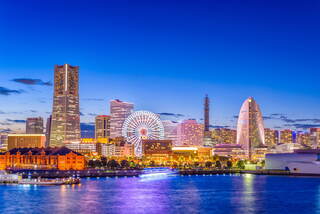 Avondaanzicht van Yokohama