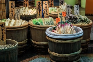 Ingelegde groenten bij de Nishiki-markt, Kyoto