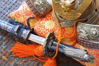 Samurai-helm en zwaard