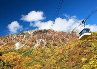 Tateyama Kurobe Alpine Route in de herfst