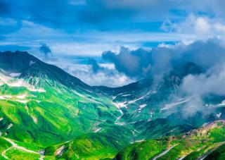 Schilderachtige valleien langs de Tateyama Kurobe Alpine Route