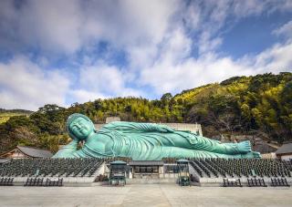 Nanzoin-tempel, hier staat het grootste bronzen standbeeld ter wereld 