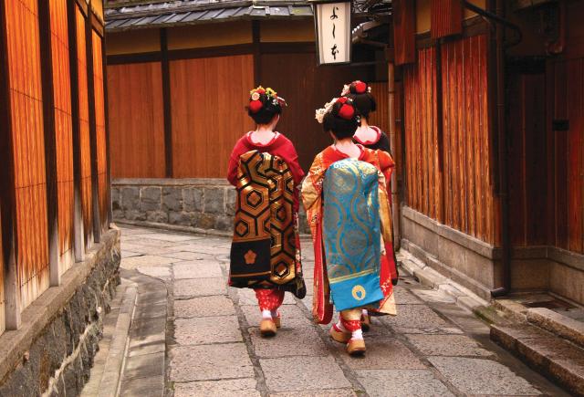 Geisha's in het district Gion in Kyoto